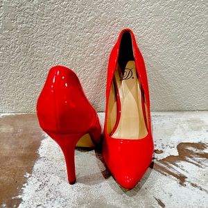 Red heels, size 7! Spice up any outfit